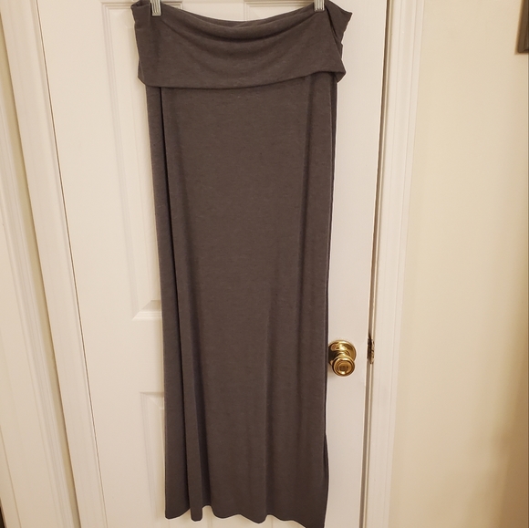 Old Navy Tall woman's long / maxi skirt size medium tall - Picture 5 of 8